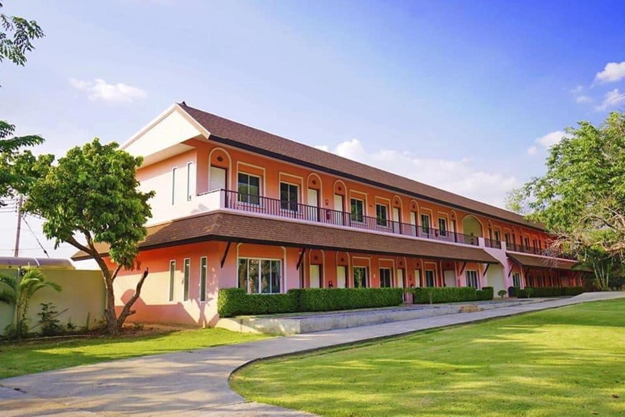Aurora Resort Канчанабури Экстерьер фото