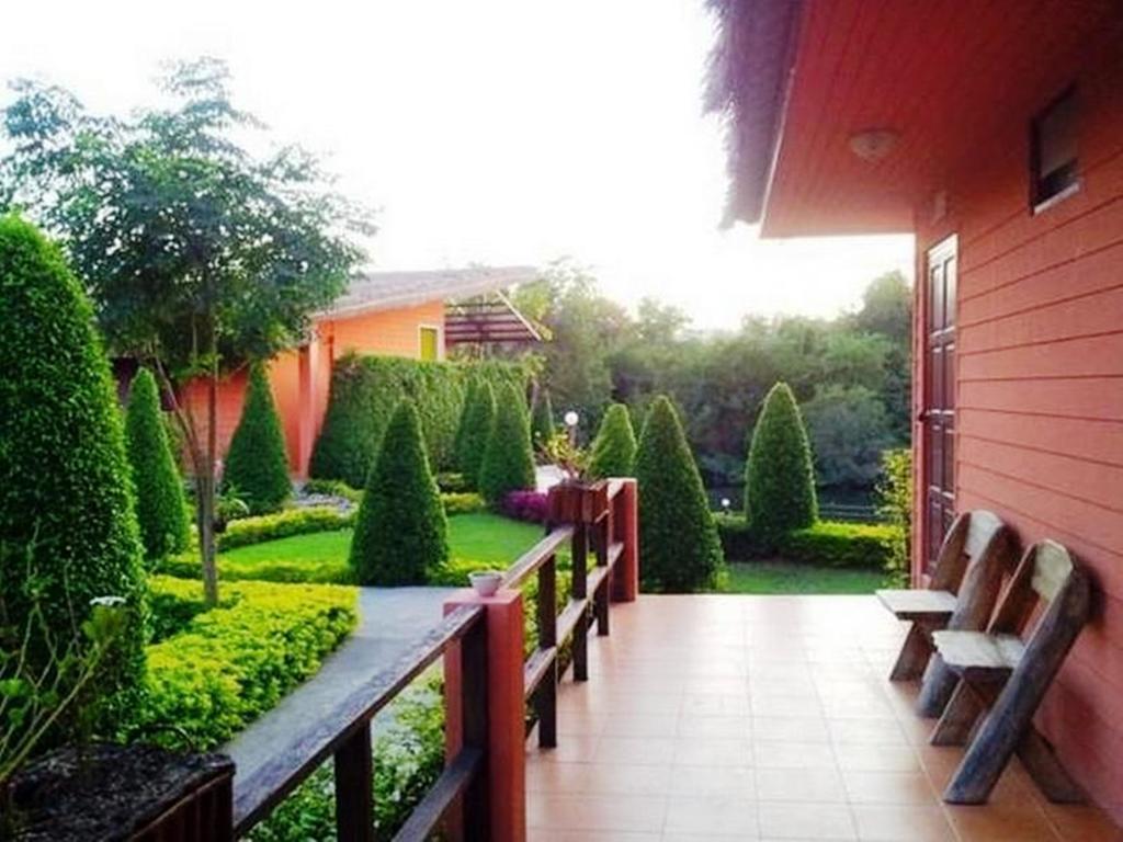 Aurora Resort Канчанабури Экстерьер фото