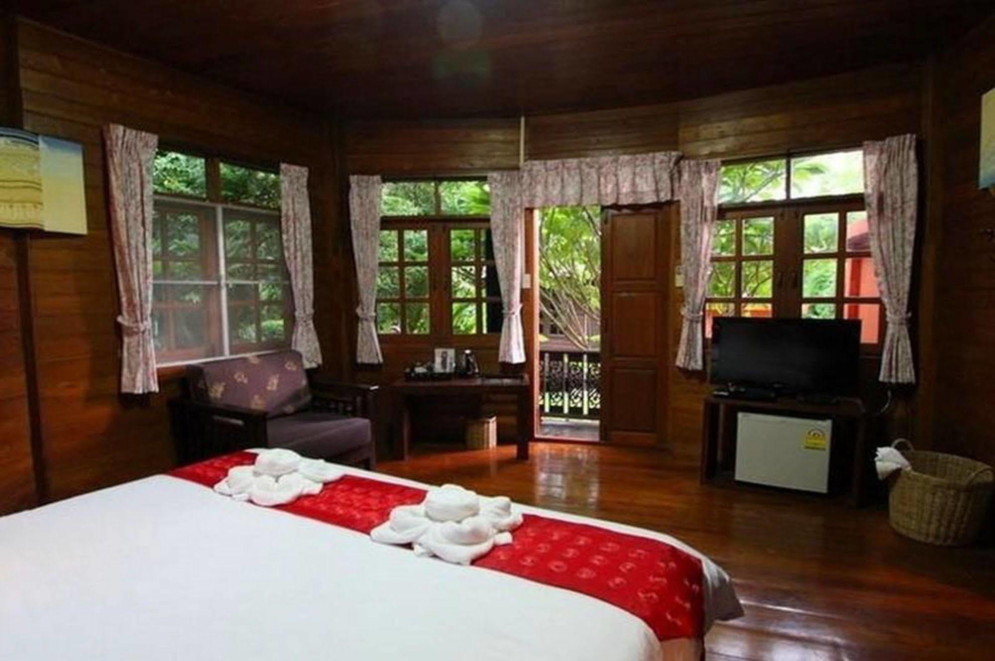 Aurora Resort Канчанабури Экстерьер фото